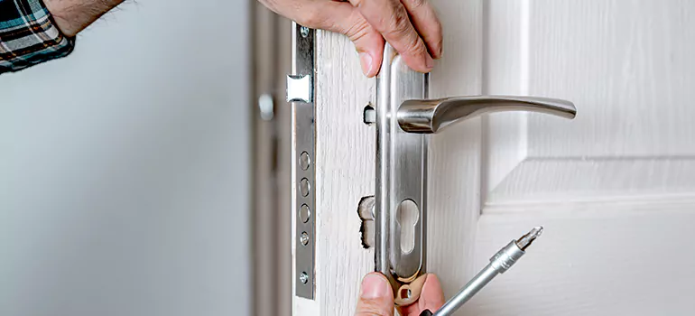 Front Door Knob Repair in Winter Springs, FL